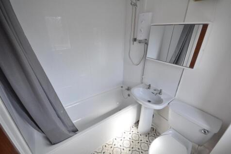 Bathroom.JPG