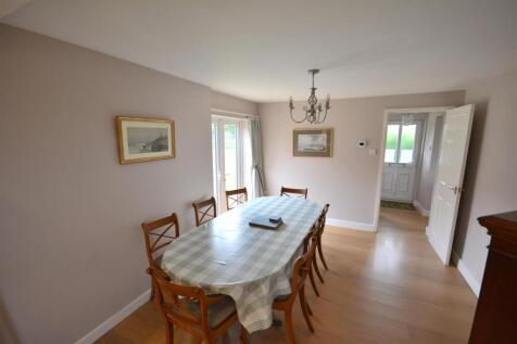 Dining room.JPG