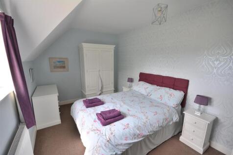 Bedroom 1.JPG
