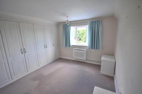 Bedroom 2.JPG