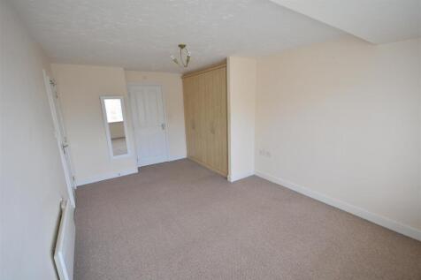 Bedroom 1.JPG