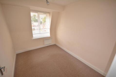 Bedroom 2.JPG