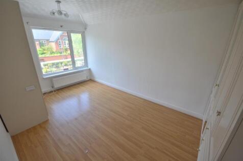 Bedroom 1.JPG