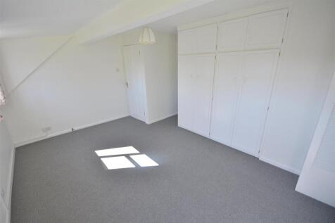 Bedroom 1.JPG