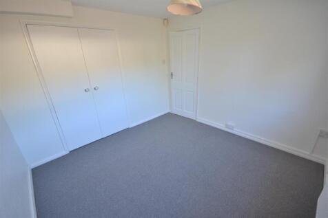 Bedroom 4.JPG
