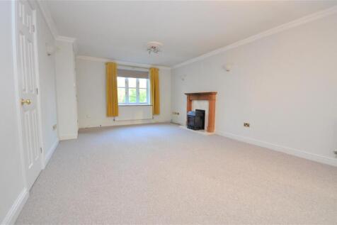LIVING ROOM.jpg