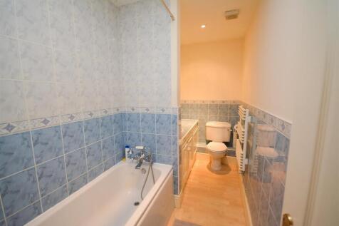 Bathroom.jpg
