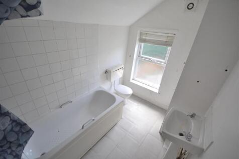 Bathroom.JPG