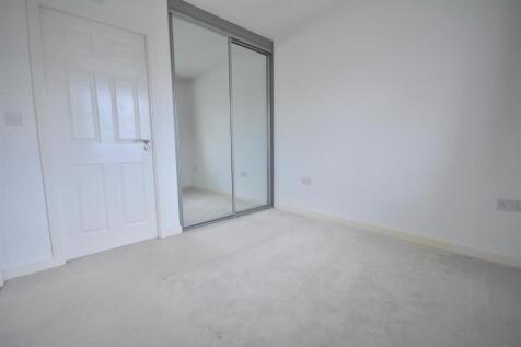 Master Bedroom .JPG