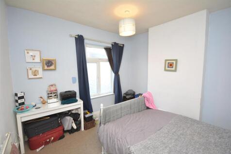 Bedroom 1.JPG