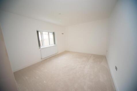 Bedroom 3 1st floor.jpg