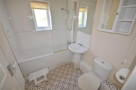 Bathroom.JPG