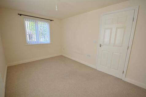 Bedroom 1.JPG
