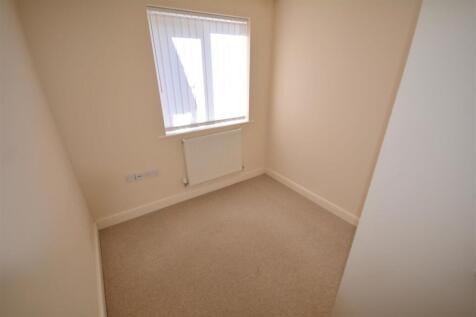 Bedroom 2.JPG