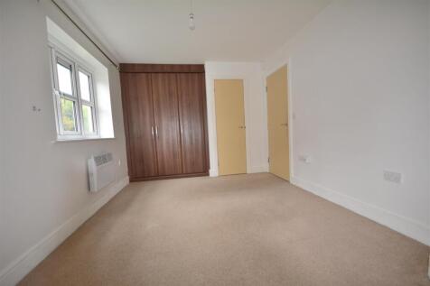 Bedroom 1.JPG
