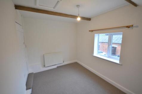 Bedroom 2.JPG