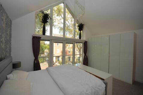 devonshire house bed one2.JPG