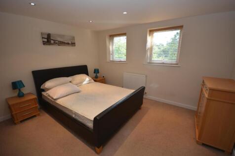 devonshire house bed three.JPG