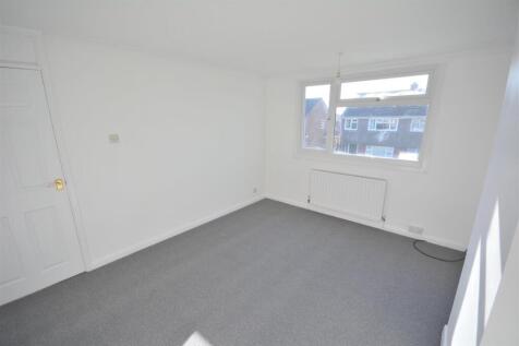 Bedroom 2.JPG