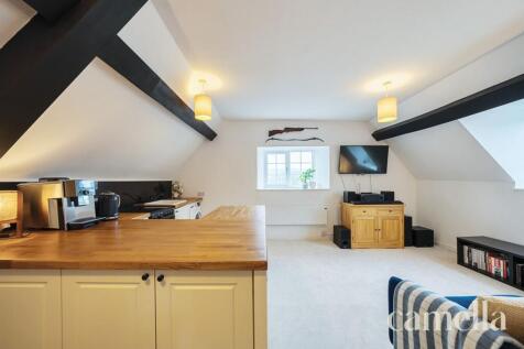 Kitchen / Reception