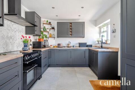 Kitchen / dining room