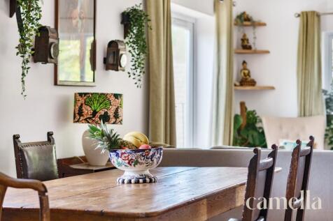 Lounge / Dining Room