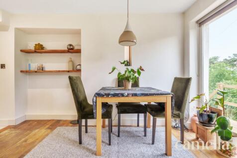 Kitchen/ Dining Room