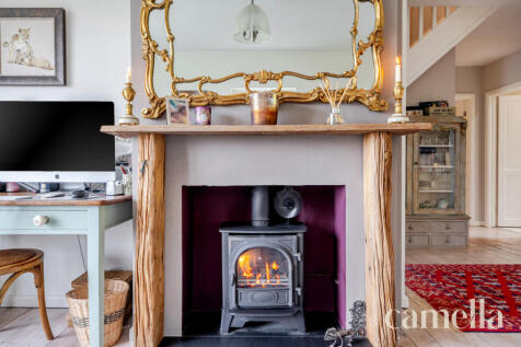 OPEN PLAN KITCHEN, DINING & LIVING ROOM