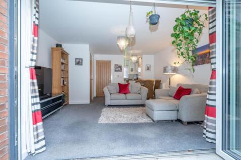 Lounge Dining Room