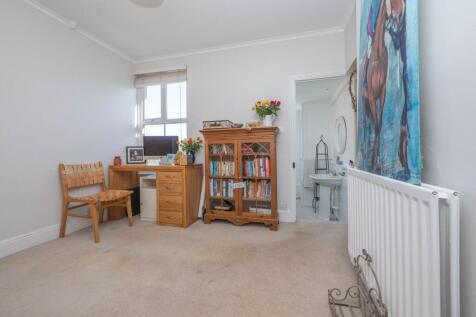 Connecting Room/Bedroom Two