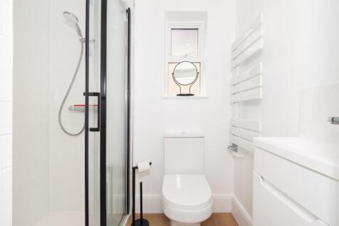 Annexe Shower Room