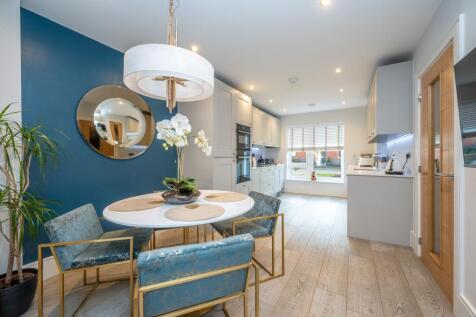 Kitchen Dining Area