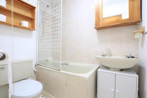 Family Bathroom/ WC