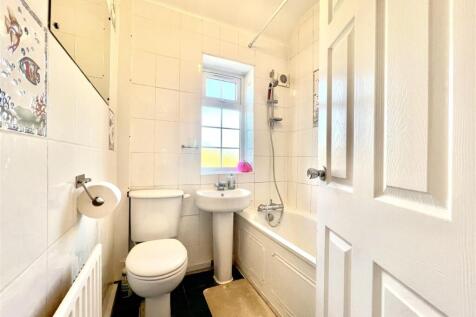 Family Bathroom/ WC