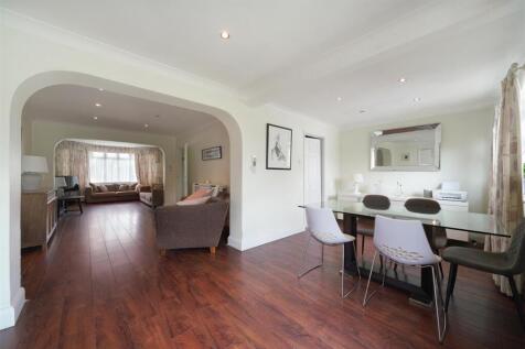 Through Lounge/ Dining Room