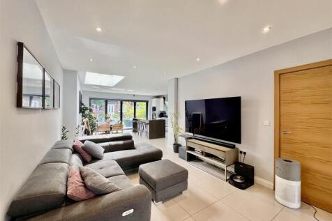 Through Lounge