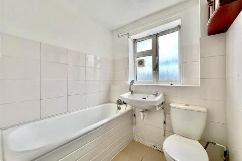 Family Bathroom/ WC