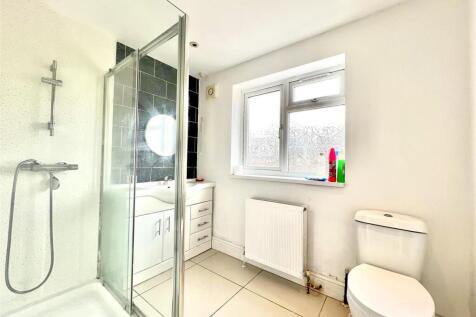 Family Bathroom/WC