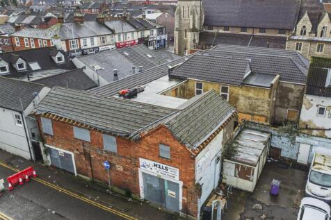 2 PRIORY STREET