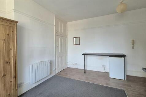STUDIO AREA