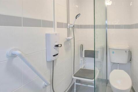 0088showerroom2.jpg