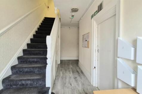 COMMUNAL ENTRANCE