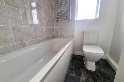 Modern Fitted Bathro