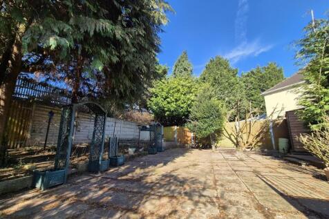 Sunny Rear Garden