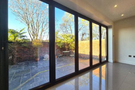 Bi-Fold Doors To Pat
