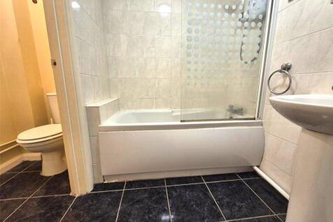 Bathroom/Sep Wc