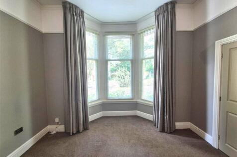 Deep Bay Window