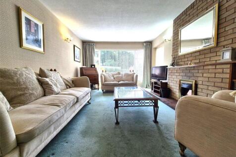 Spacious Lounge