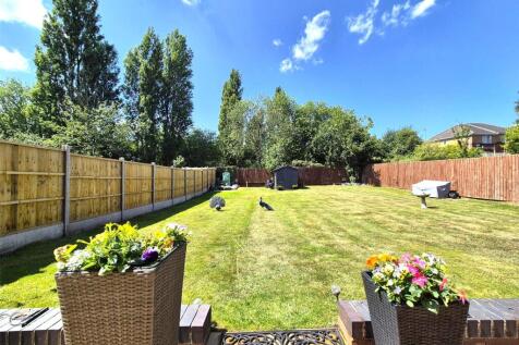 Large Rear Garden