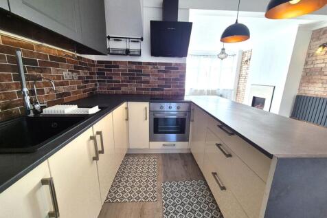 Well Fitted Kitchen